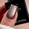 Гель-лак BIBLIOTEKA CAT EYE NIGHT RAYS 01 Moon Dust холодное серебристое сияние 10 мл - Фото №3