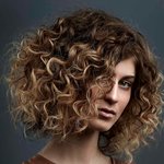 Kręcenie włosów (Mokra chemia)