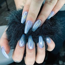 Trendy manicure 2022 (silver)