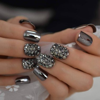 Winter manicure 2023-2024 (metal with decorations)