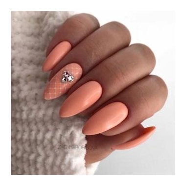 Summer manicure (delicate carrot color)