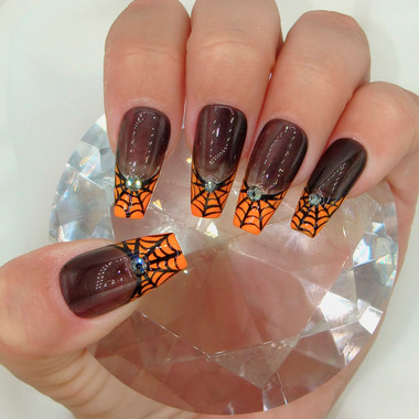 Manicure na Halloween (Ponury Francuski)
