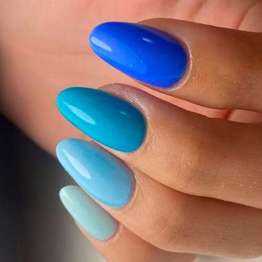 Winter Manicure 2025 (Shades of Blue)