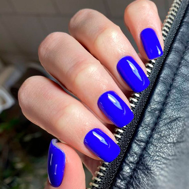 Fashionable Manicure 2025 (Electric Blue)
