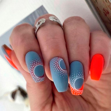 Manicure Spring 2025 (Dotted Drawings)