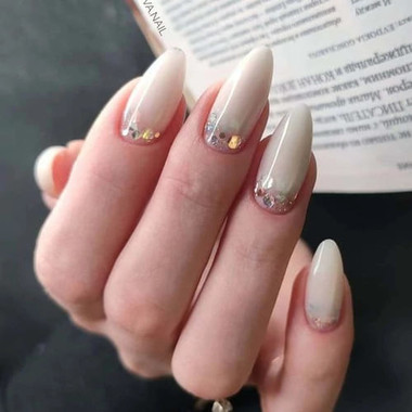Manicure mleczny