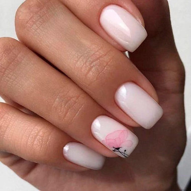 Manicure mleczny