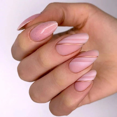 Delikatny manicure