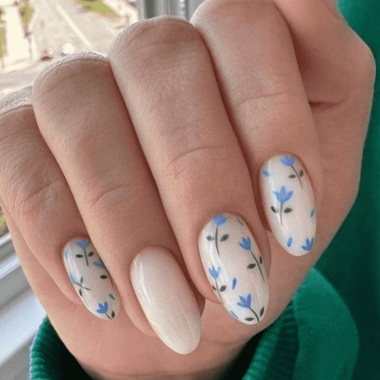 Owalny manicure (wiosenny)