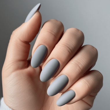 Owalny manicure (matowy)