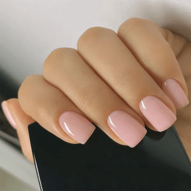 Szybki manicure (jednolity nude)