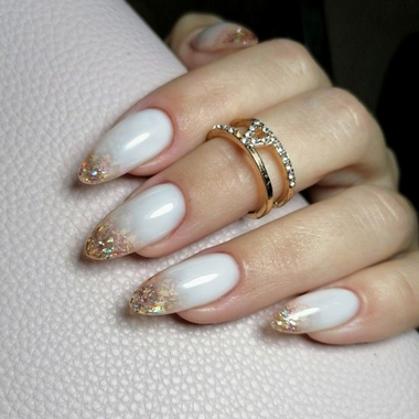 Ombré nails with gold