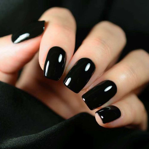 Black manicure (classic)