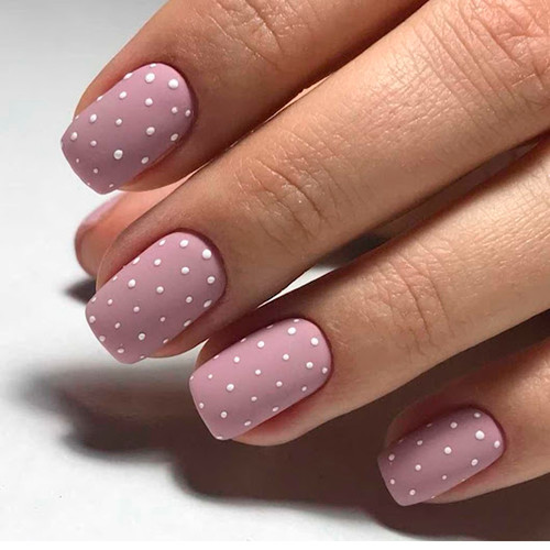 Polka dot manicure (Little peas)