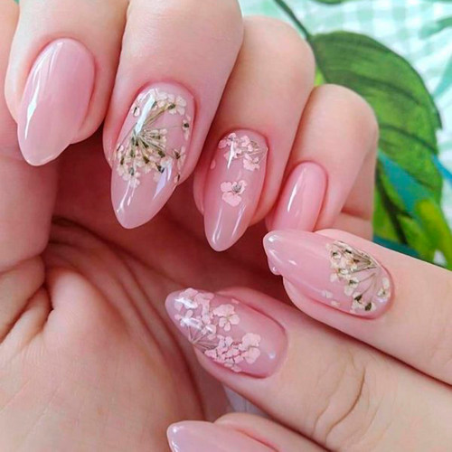 Manicure z kwiatami (Nude)