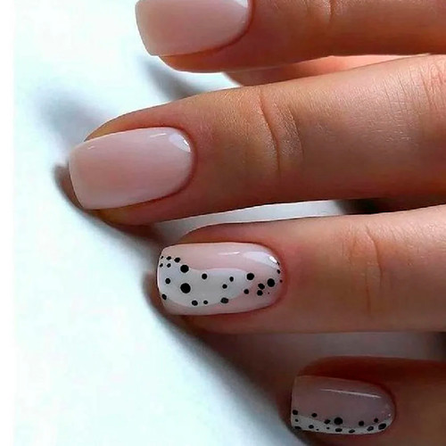 Минималистичный маникюр (Dots)