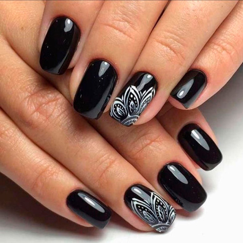 Manicure z kwiatami (Czarno-Biały)