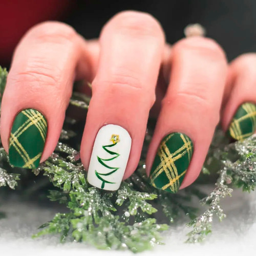 Nail Trends - December 2024 (Winter Geometry)