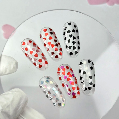 Top hybrydowy NAILSOFTHEDAY Kupidon top 05 z czerwonymi i różowymi serduszkami bez lepkiej warstwy 10 ml - Фото №4