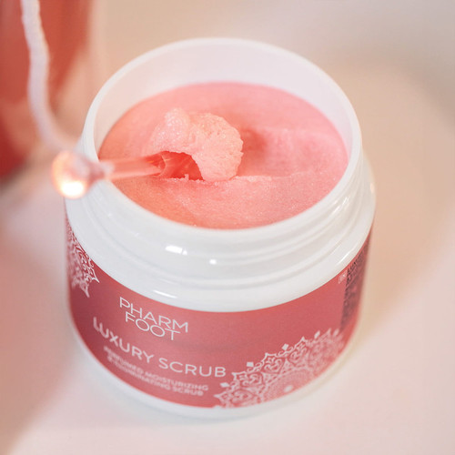 Perfumowany peeling nawilżająco-rozświetlający PHARM FOOT Luxury Scrub 200 g - Фото №3
