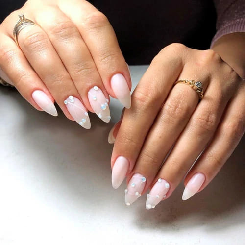 Manicure mleczny