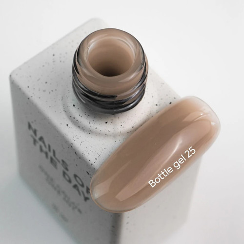 Żel przedłużający NAILSOFTHEDAY Bottle gel 25 zimny beż 10 ml - Фото №2
