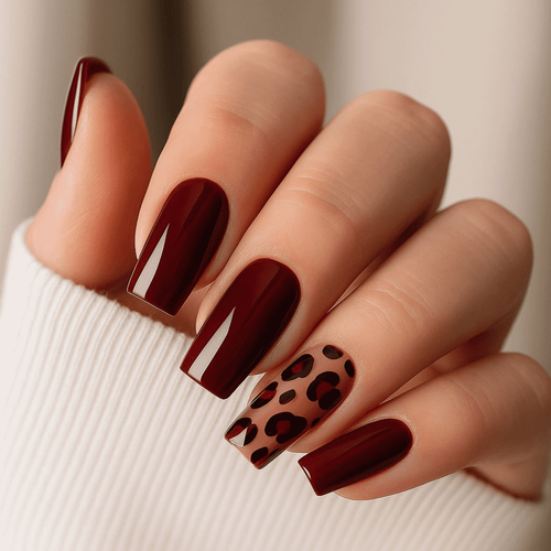 Ciemnoczerwony manicure (panterka)