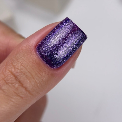 Lakier hybrydowy NAILSOFTHEDAY Cat Eye Gel Polish 04 intensywnie fioletowy 6 ml - Фото №3