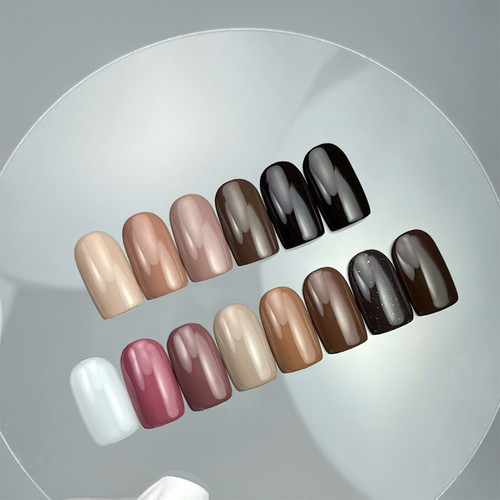 Lakier hybrydowy NAILSOFTHEDAY 040 Petit Four głęboki ciemno-brązowy 10 ml - Фото №3