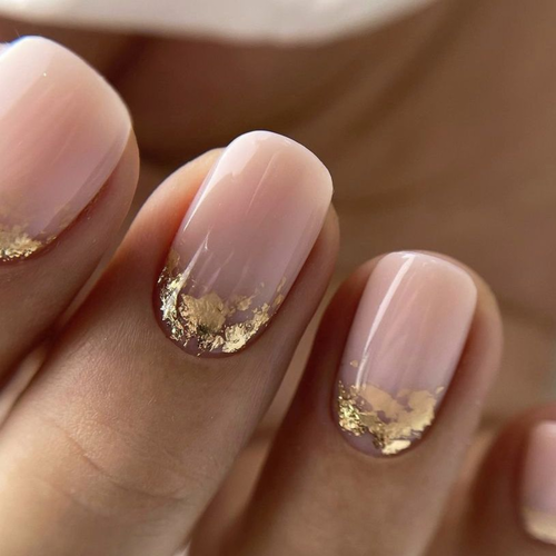 Wedding nails with gold