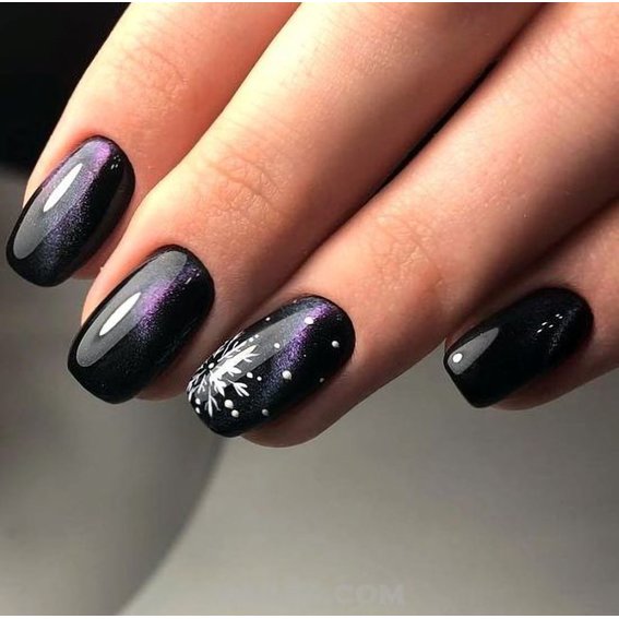 Black manicure (crystal cat)