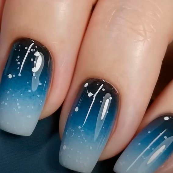 Gradient on nails (With painting)