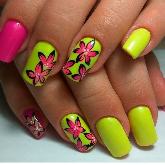 Manicure z kwiatami (Wzór Neonowy)
