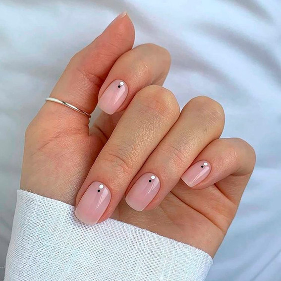Winter Manicure 2025 (Naturalism and Minimalism)