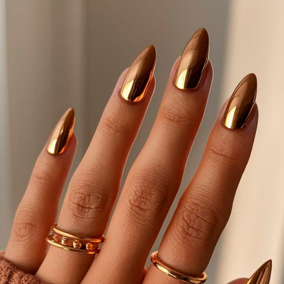 Fashionable Manicure 2025 (Golden Chrome)