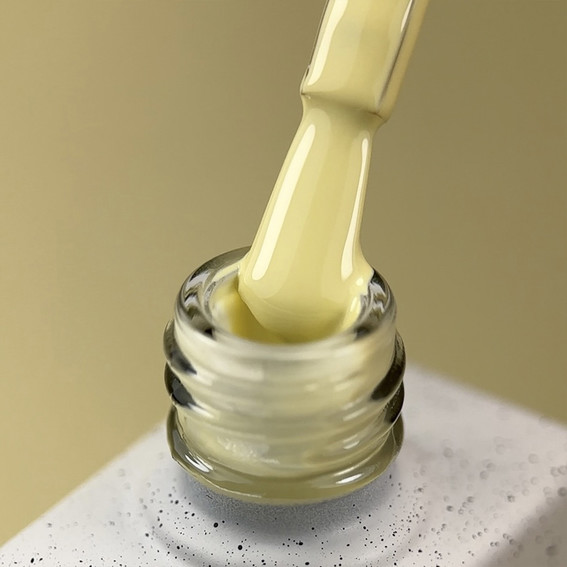 Lakier hybrydowy NAILSOFTHEDAY Color of the month July 2025 Banana Cream 10 ml - Фото №4