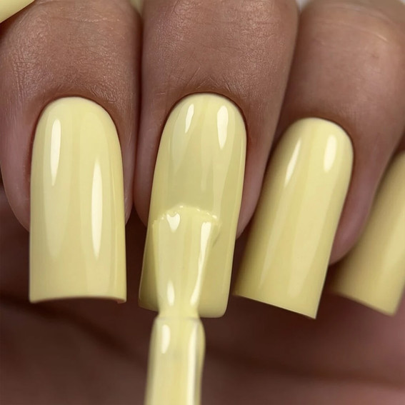 Lakier hybrydowy NAILSOFTHEDAY Color of the month July 2025 Banana Cream 10 ml - Фото №5