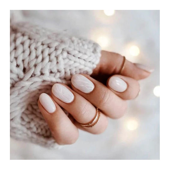 Milk manicure