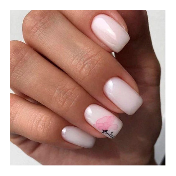 Manicure mleczny