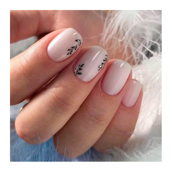 Manicure mleczny