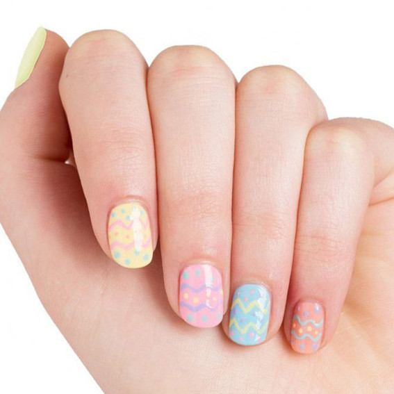 Świąteczny manicure na Wielkanoc na krótkie paznokcie