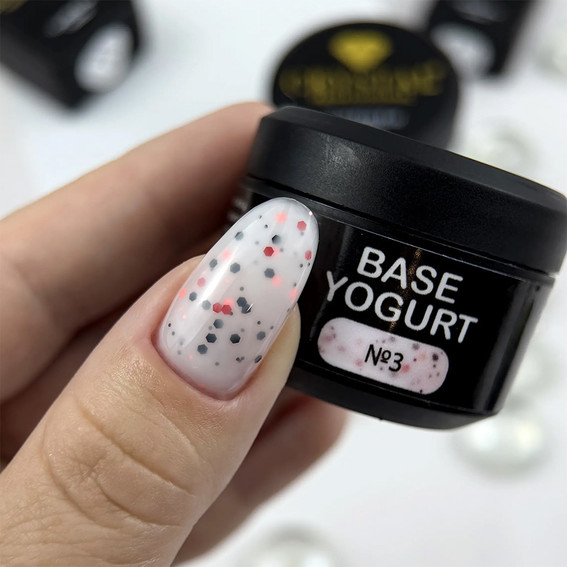 База для ногтей Crystal Base Color Yogurt №3 молочный с черно-красной крошкой 15 мл - Фото №2