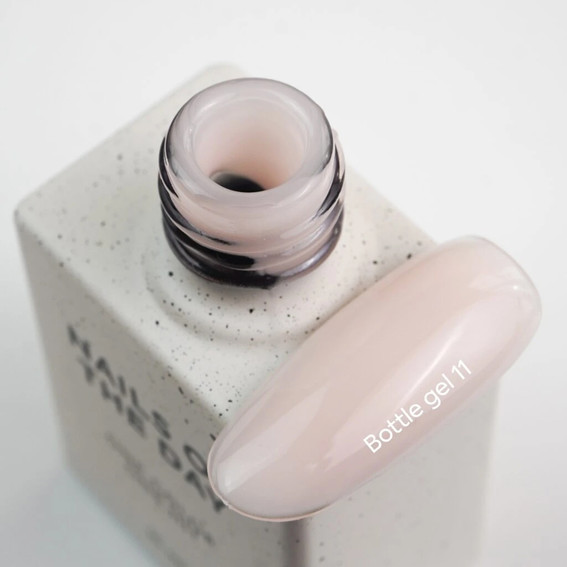 Гель NAILSOFTHEDAY Bottle gel 11 бледно-розовый 10 мл - Фото №3