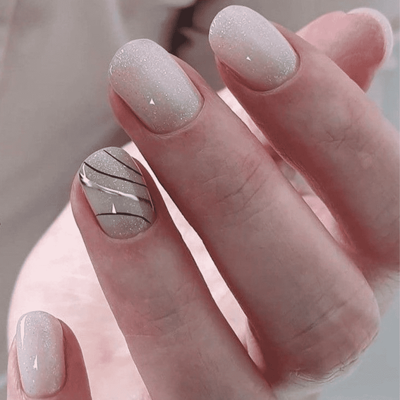 Szybki manicure (z paskami)
