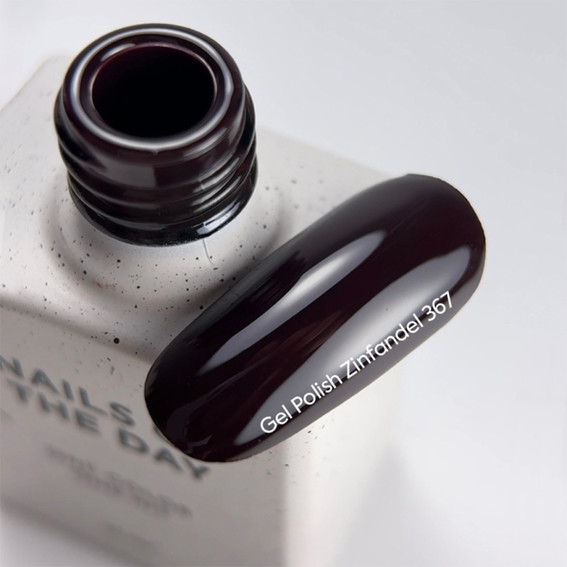 Lakier hybrydowy NAILSOFTHEDAY 367 Zinfandel ciemny bordowy 10 ml - Фото №3