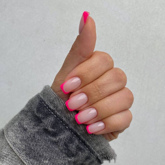 Różowy french manicure