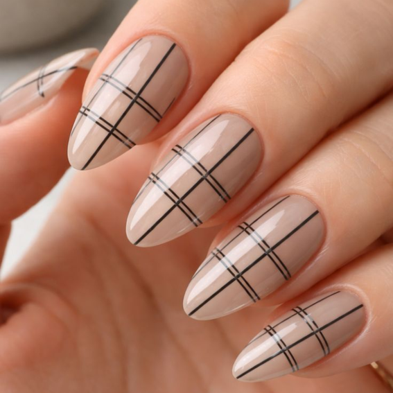 Elegant nude with black geometric design