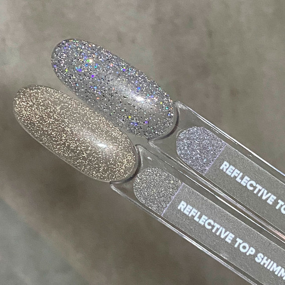 SALE Тоp hybrydowy NAILSOFTHENIGHT Reflective top Shimmer, 10 ml - Фото №2