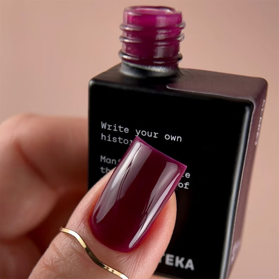 Гель-лак BIBLIOTEKA WARM LAYERS 21 Plum сливовый 10 мл - Фото №3